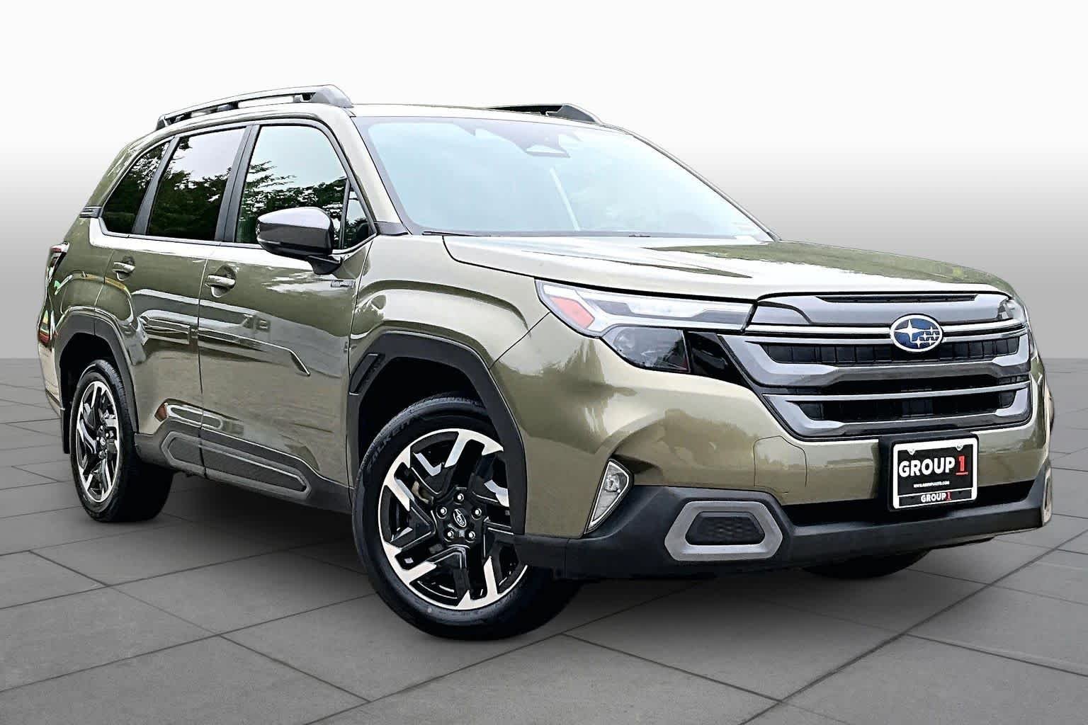 Used 2025 Autumn Green Metallic Subaru Limited Hybrid image 3
