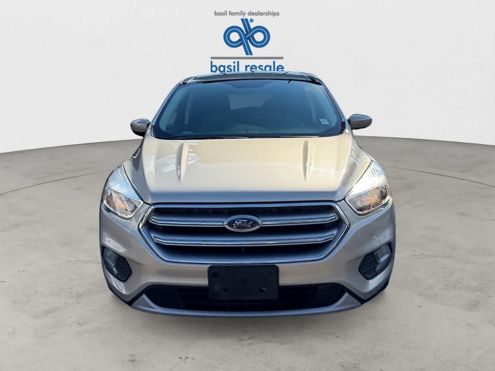 Used 2017 White Gold Ford SE image 10