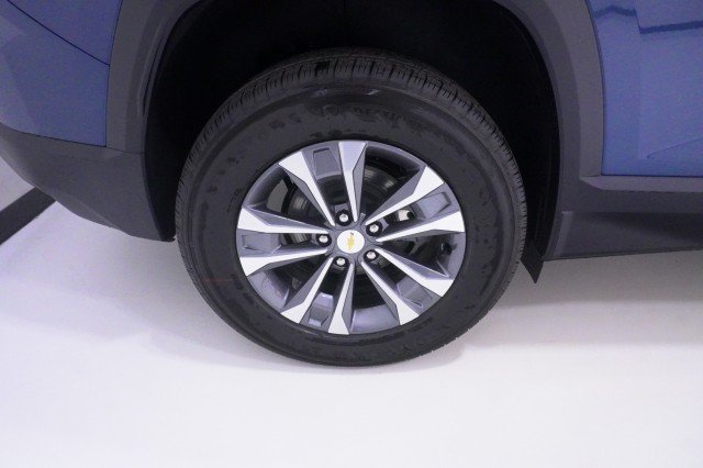 2027 Chevrolet Equinox LT - Photo 6