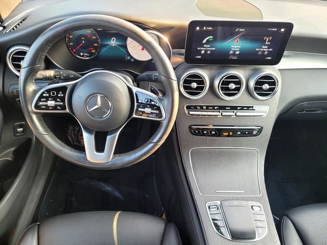 Used 2022 White Mercedes-Benz GLC 300 image 27