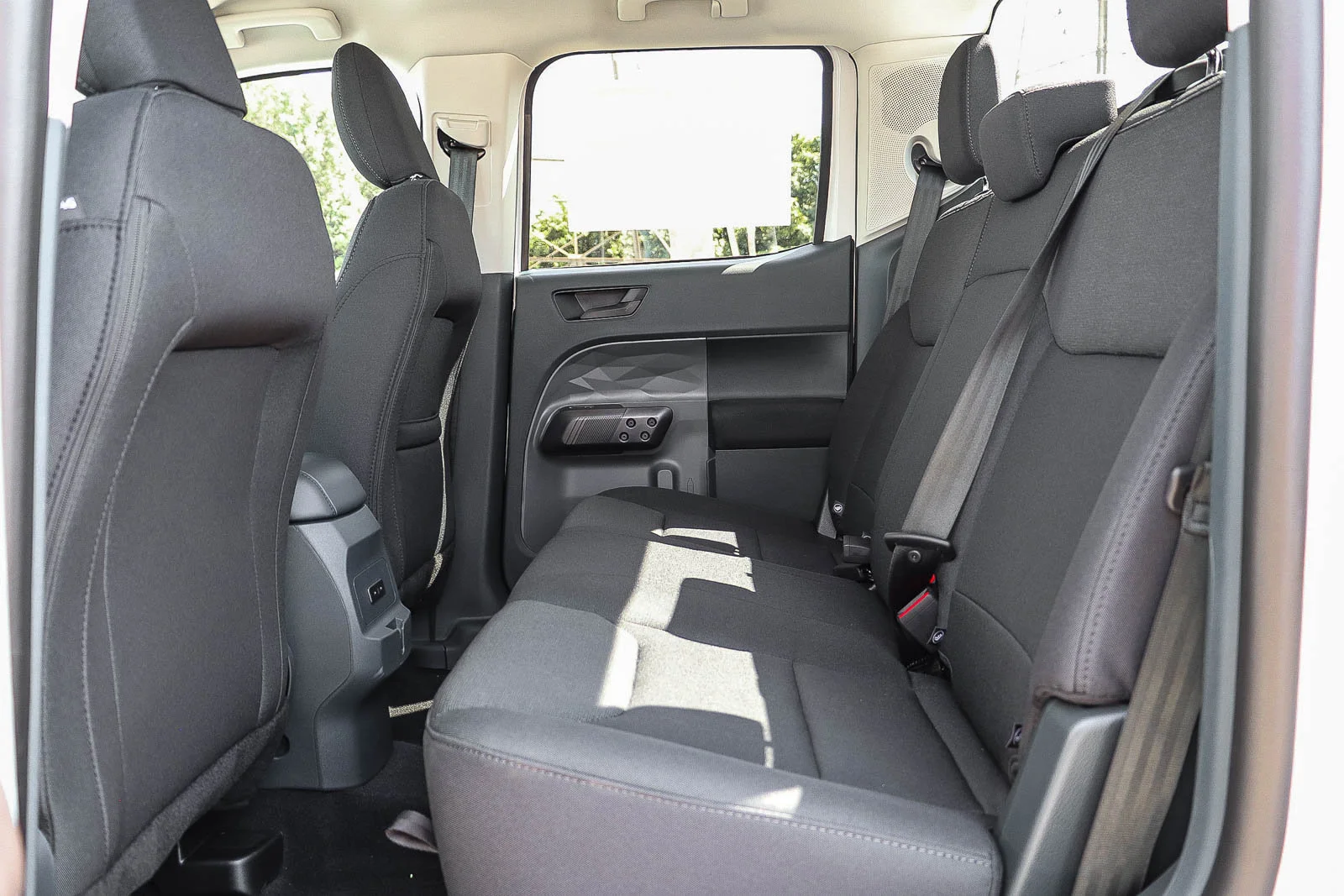 New 2026 Oxford White Ford XL image 21