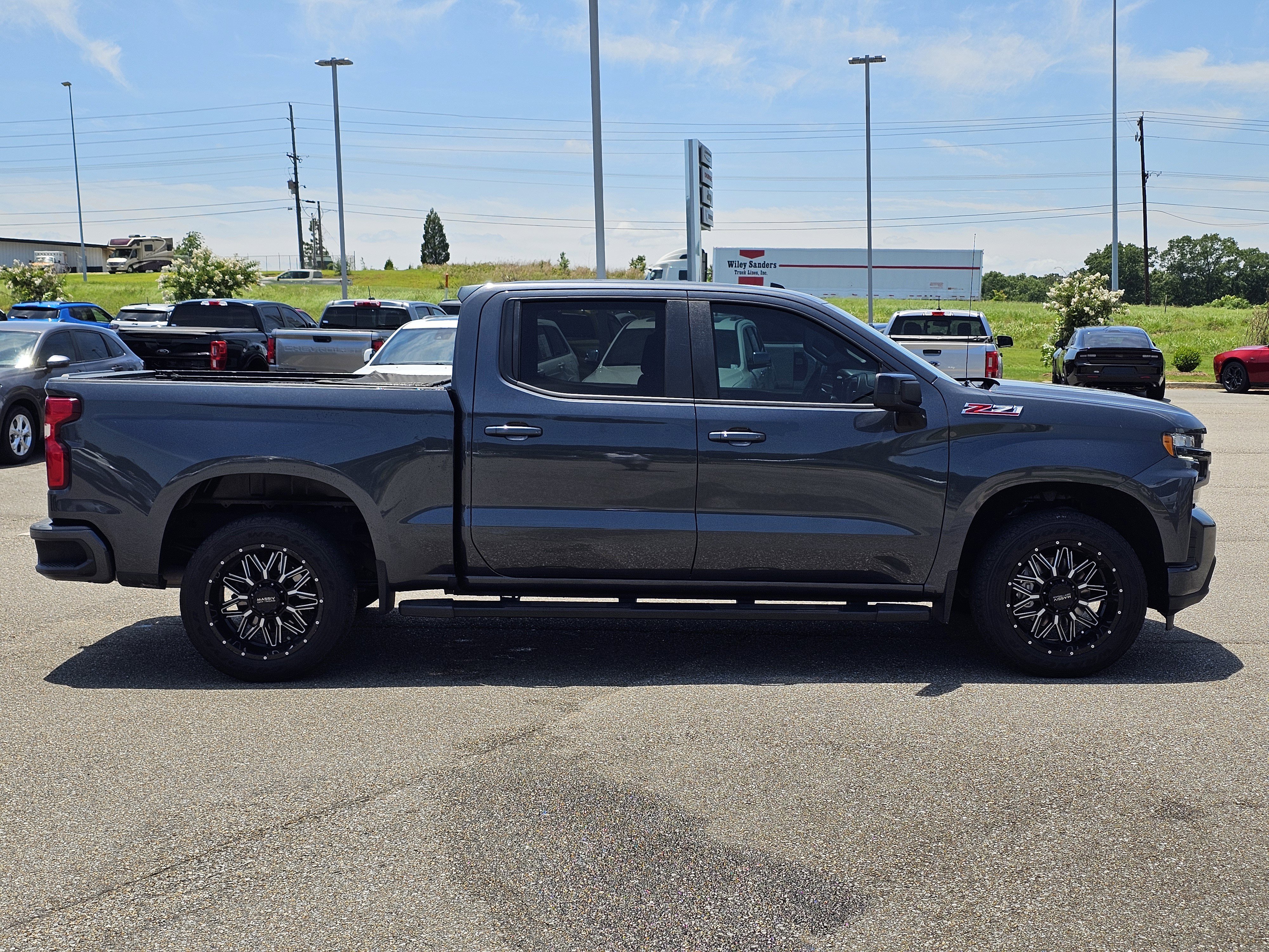 2021 Chevrolet Silverado 1500 RST - Photo 7