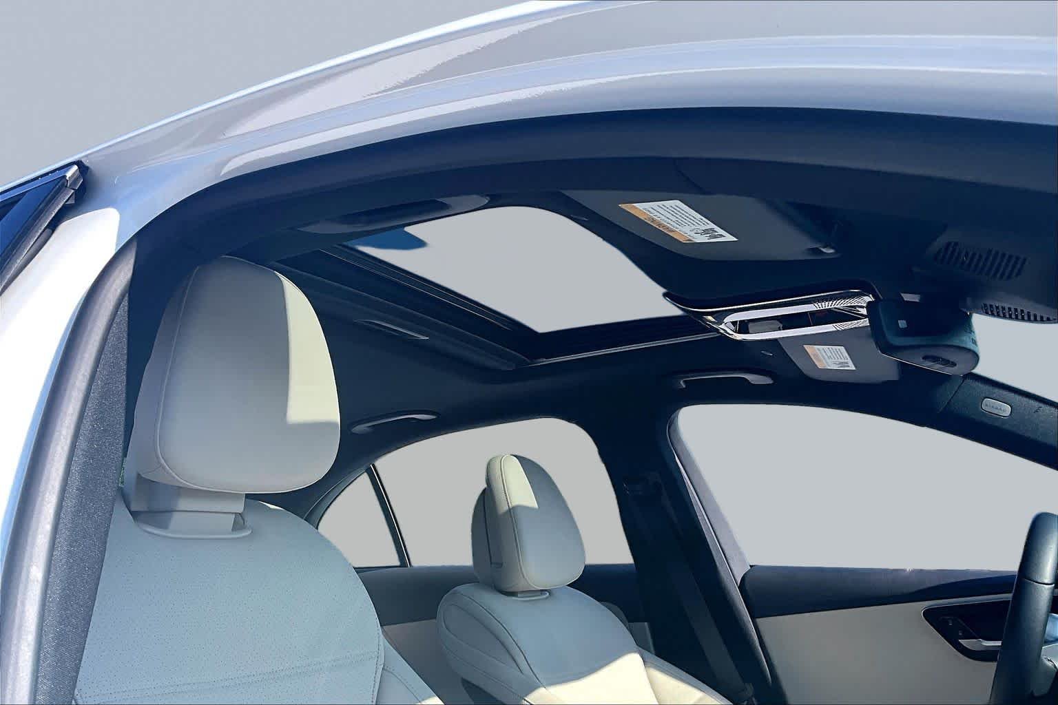 2025 Mercedes-Benz C-Class Sedan C 300 - Photo 14