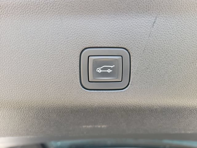 2026 Chevrolet Suburban Premier - Photo 10