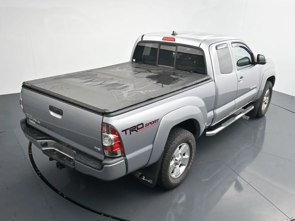 Used 2015 Silver Toyota Base image 26