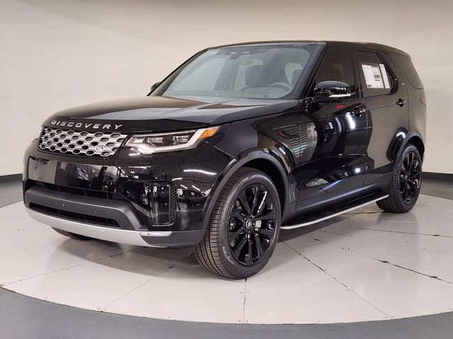 2026 Land Rover Discovery P300 S's photo