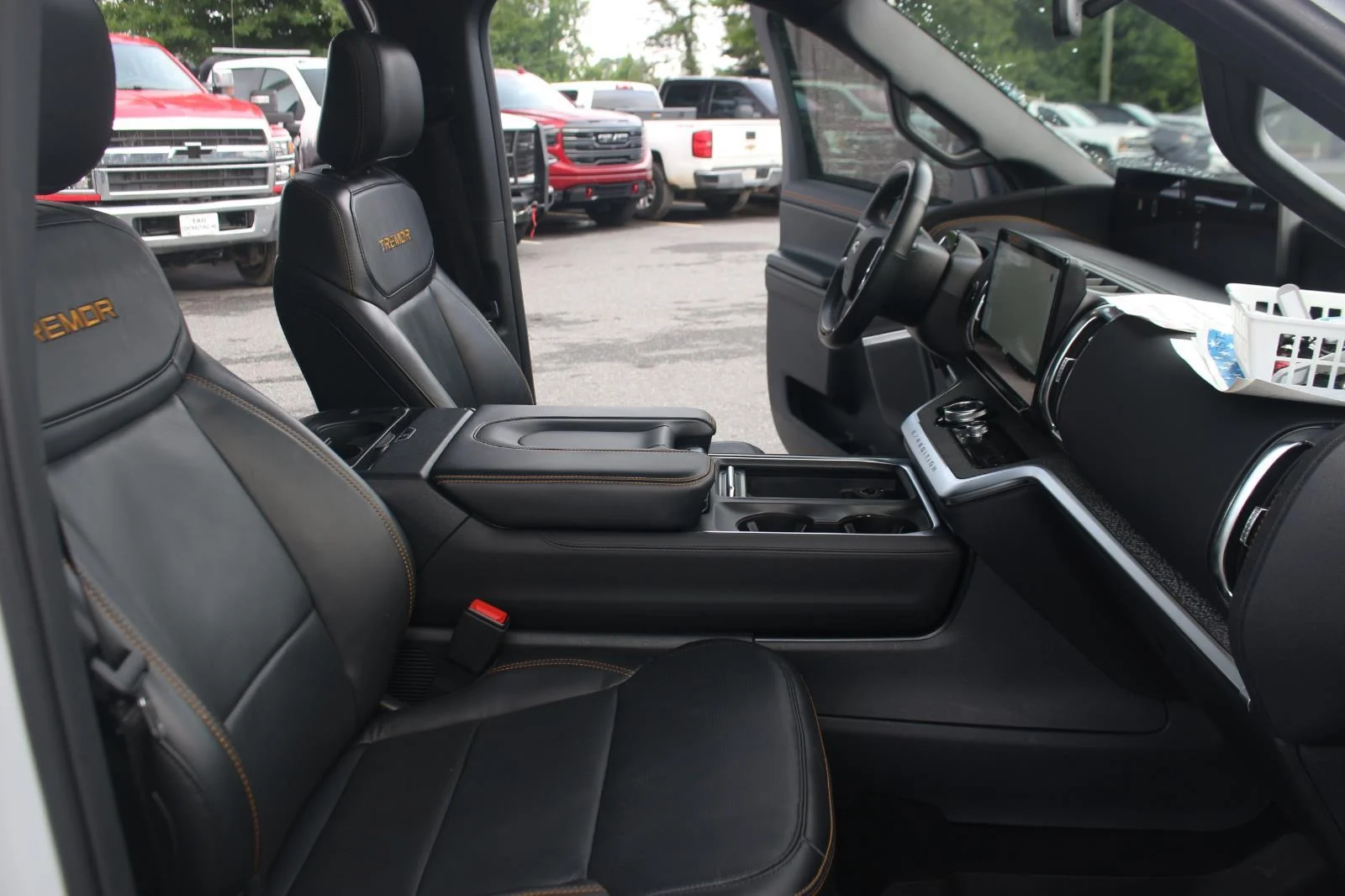Used 2025 White Ford Tremor image 40