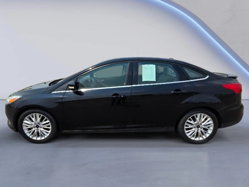 Used 2018 Shadow Black Ford Titanium image 2