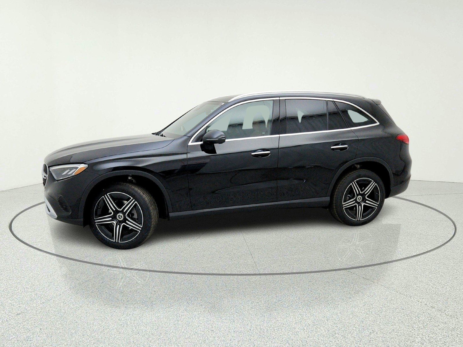 New 2026 Black Mercedes-Benz GLC 300 SUV image 15
