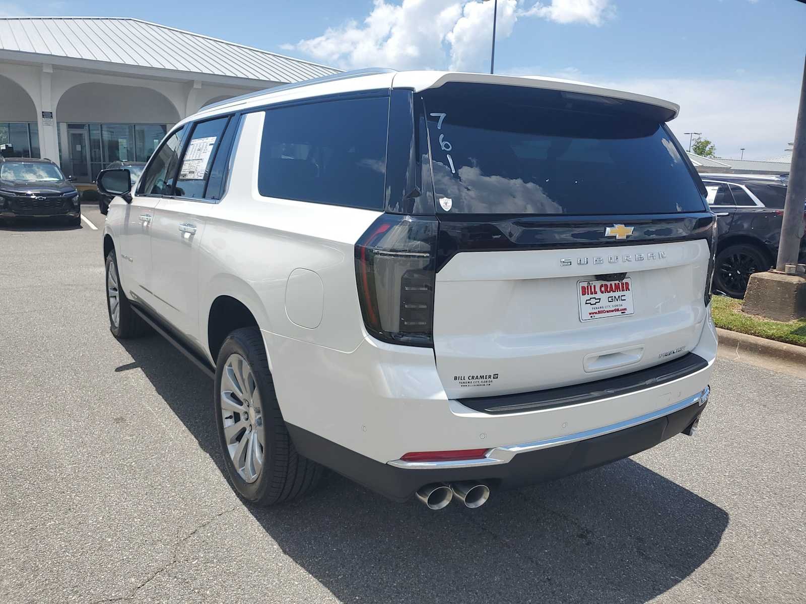2025 Chevrolet Suburban Premier - Photo 3