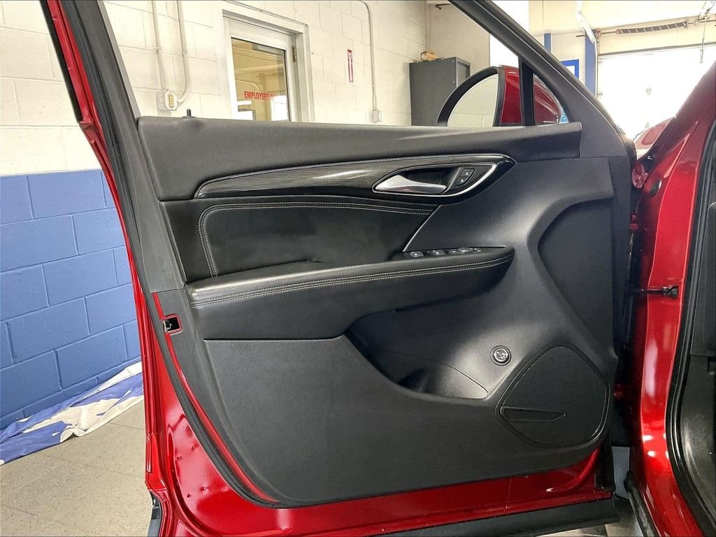 Used 2023 Red Buick Preferred image 9