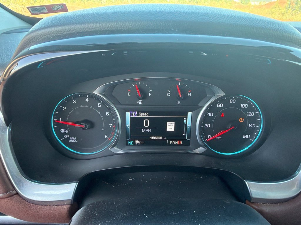 Used 2019 Summit White Chevrolet High Country image 9