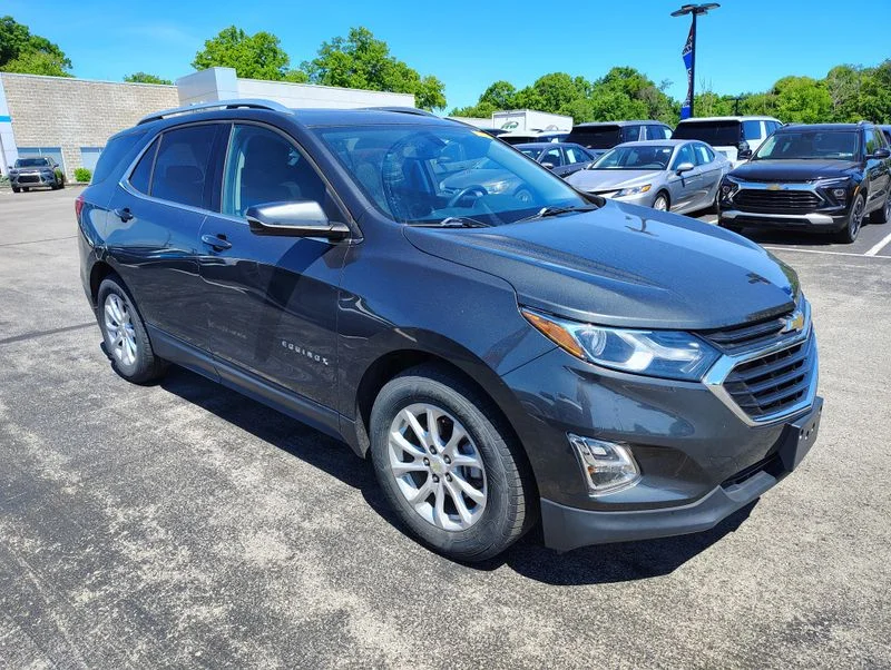 Used 2018 Gray Chevrolet LT image 3