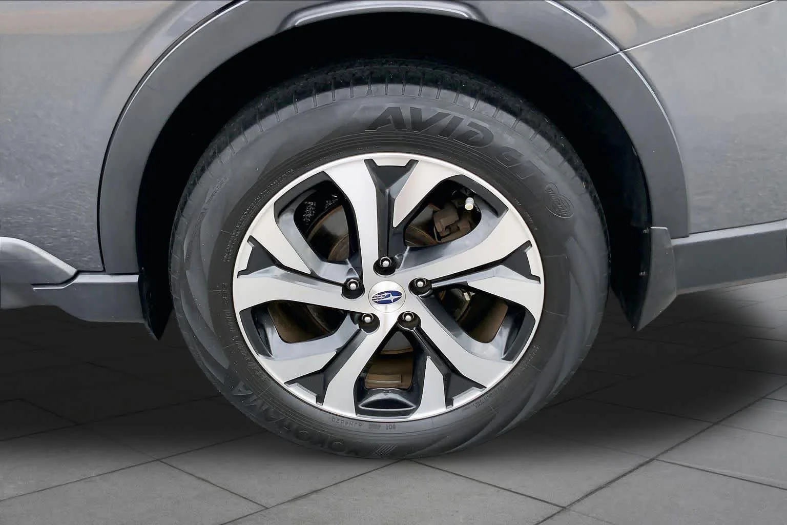 Used 2021 Magnetite Gray Metallic Subaru Limited image 10