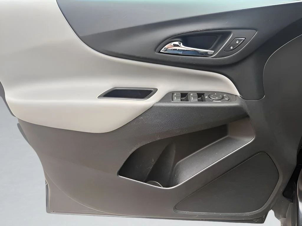 Used 2022 Gray Chevrolet LT image 11