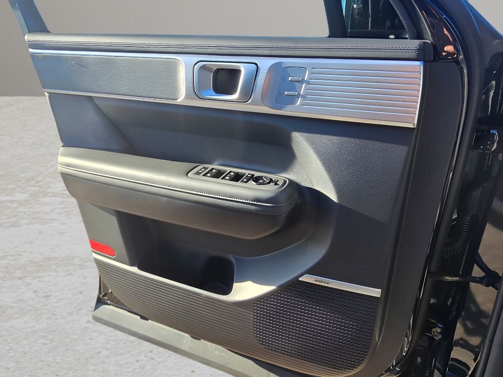 New 2026 Phantom Black Hyundai Limited image 18