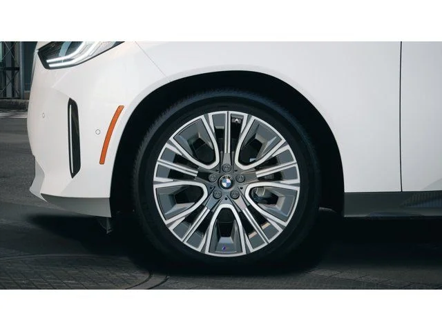 New 2026 Mineral White Metallic BMW 30 xDrive image 7