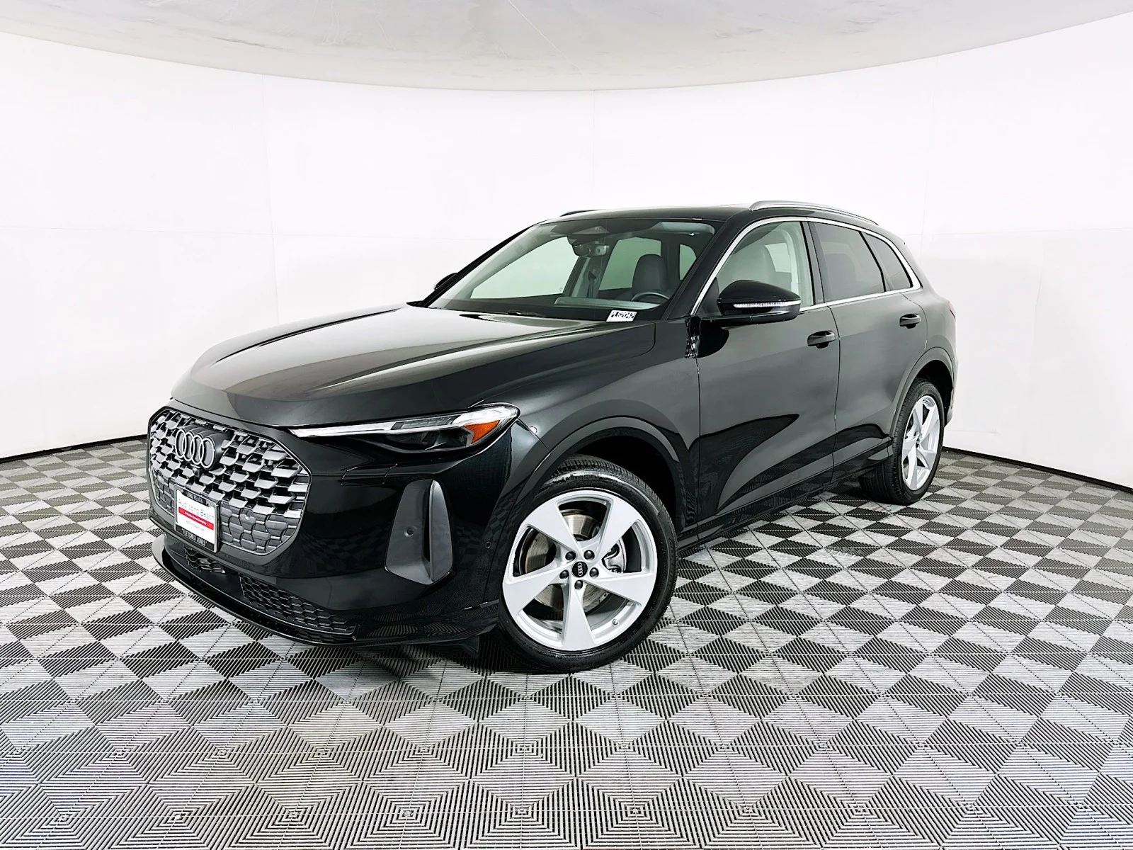 2025 Audi Q5 40 Premium Plus's photo