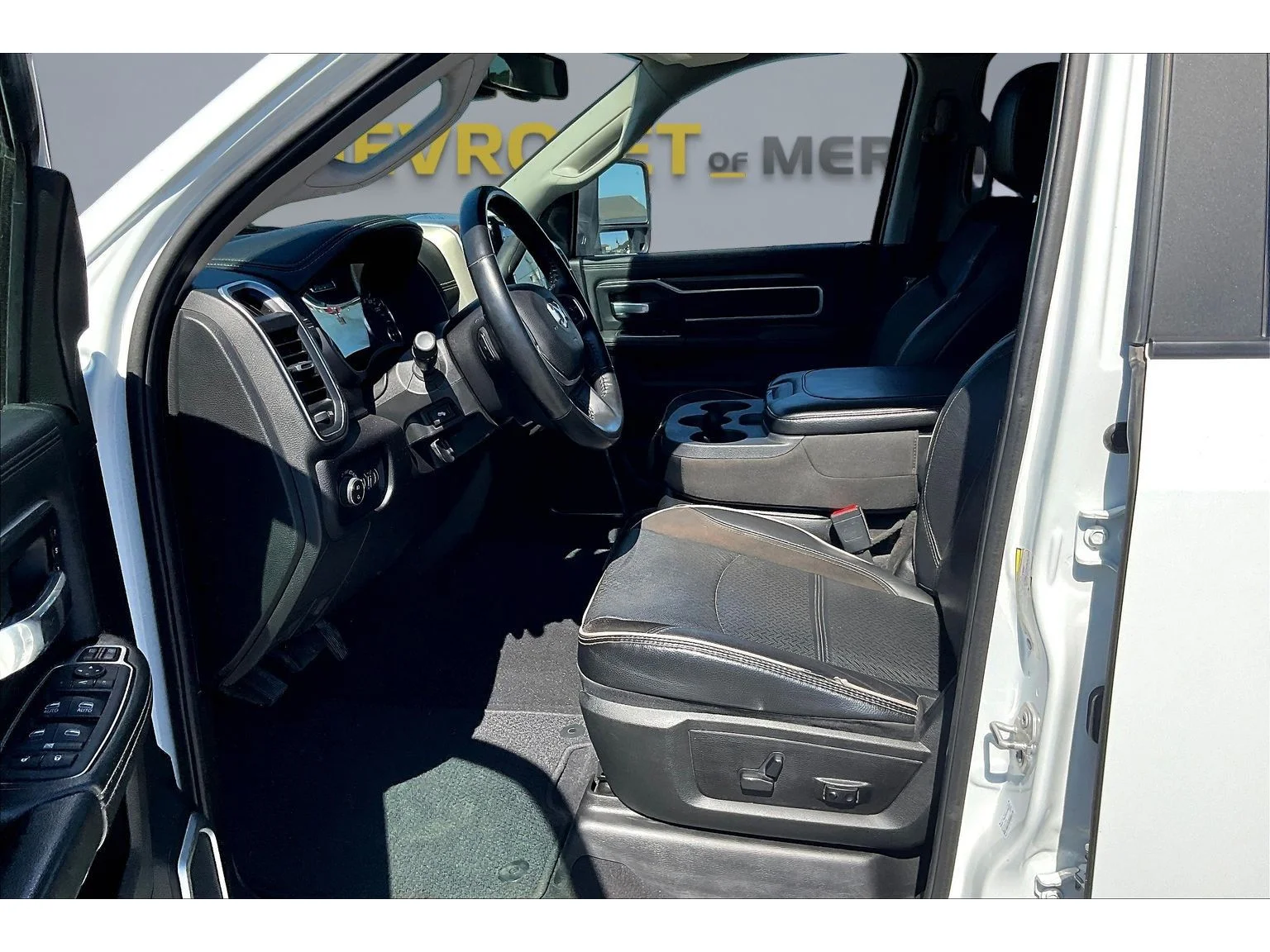 Used 2024  Ram Laramie image 11
