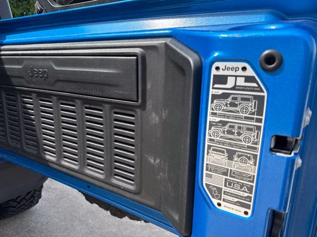 Certified Used 2023 Blue Jeep Sport S image 19