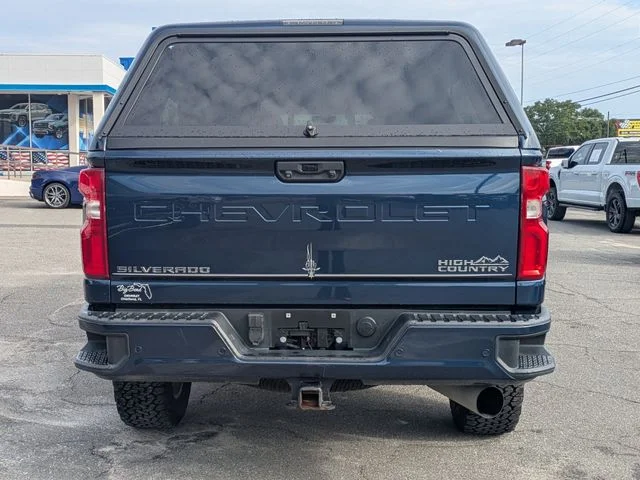 Used 2021 Blue Chevrolet High Country image 5