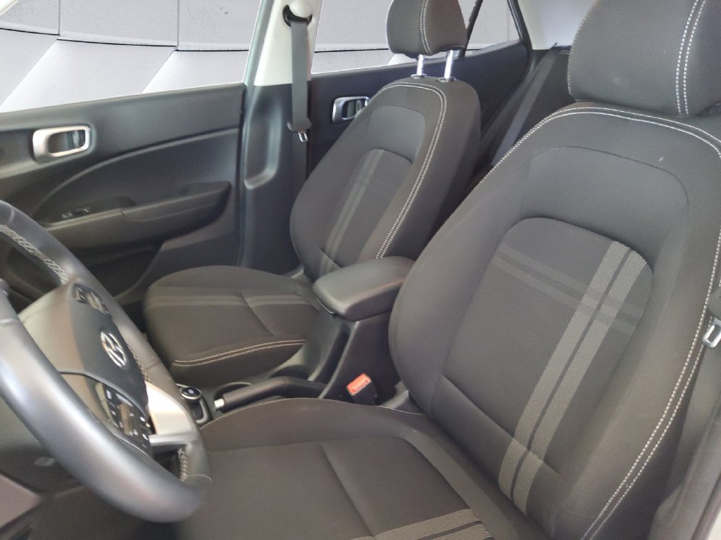 Used 2025 Green Hyundai SEL image 8