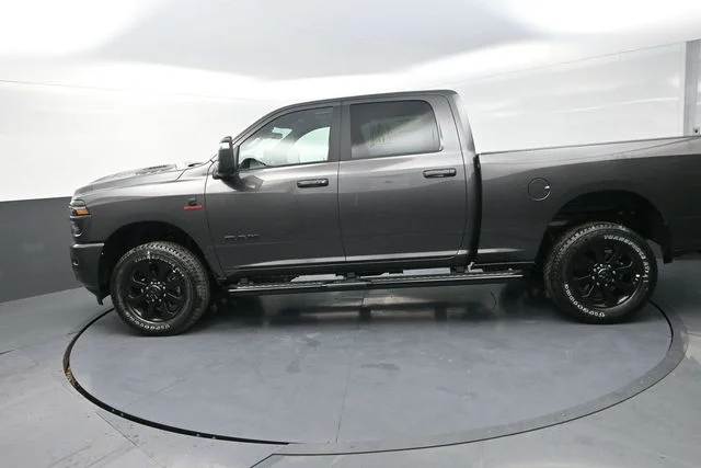 New 2026 Granite Crystal Metallic Clear-Coat Exterior Paint RAM Laramie image 7