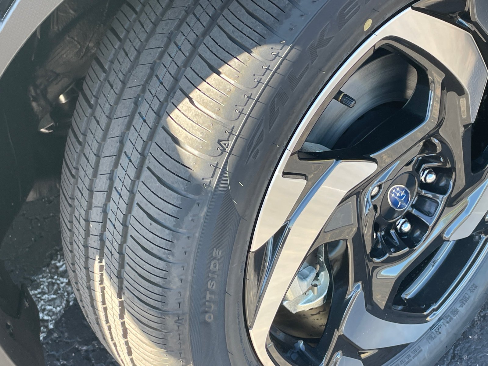 New 2026 SAND DUNE PEARL Subaru Limited Hybrid image 9