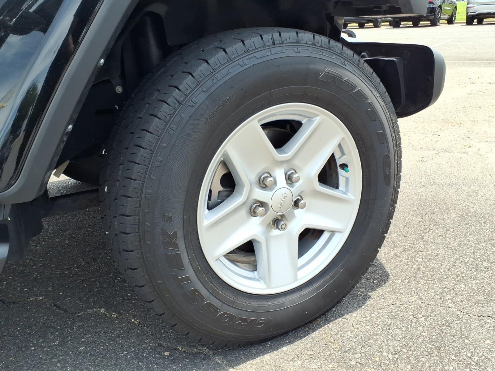 Used 2023 Black Clearcoat Jeep Sport S image 13