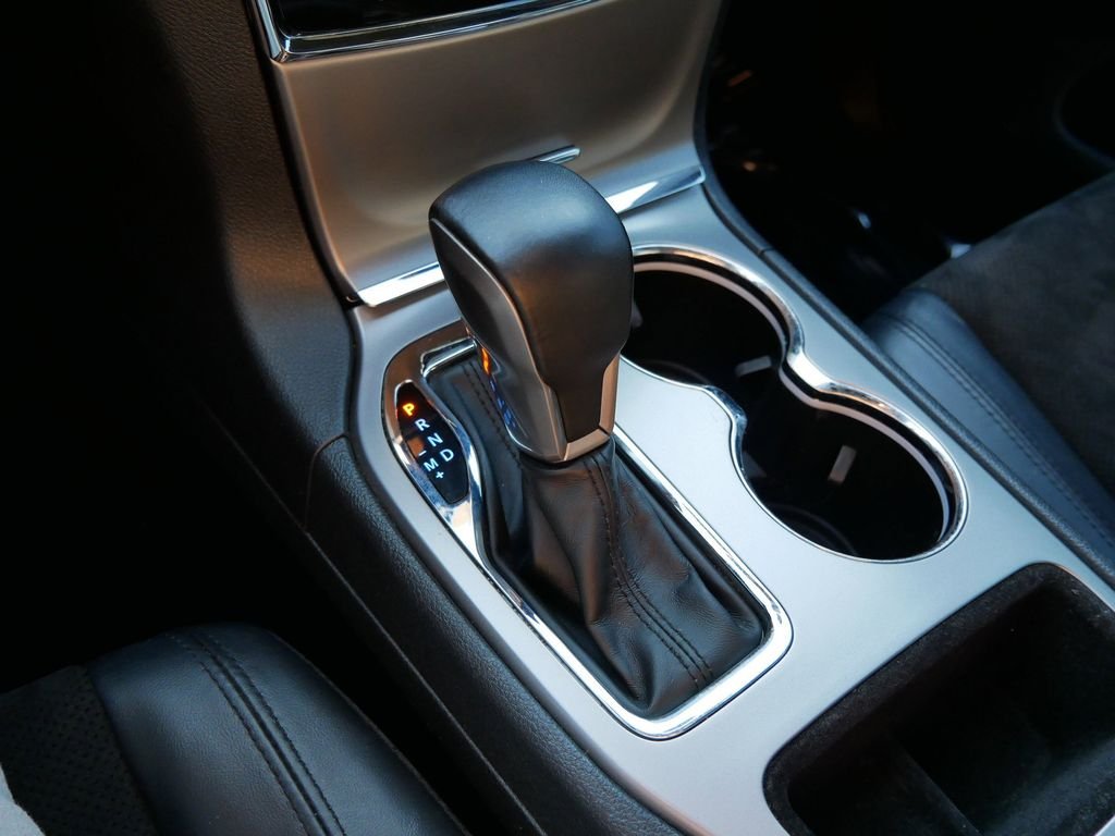 Certified Used 2021 White Jeep Laredo X image 23