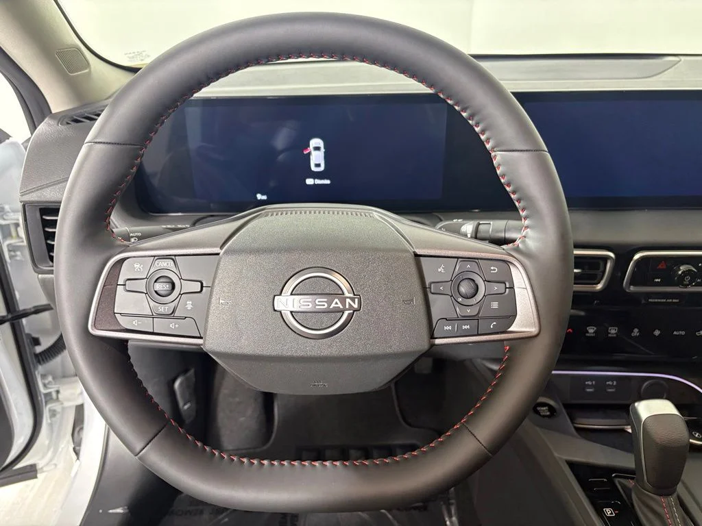 New 2026 Aspen White TriCoat / Super Black Two-tone Nissan SR image 24