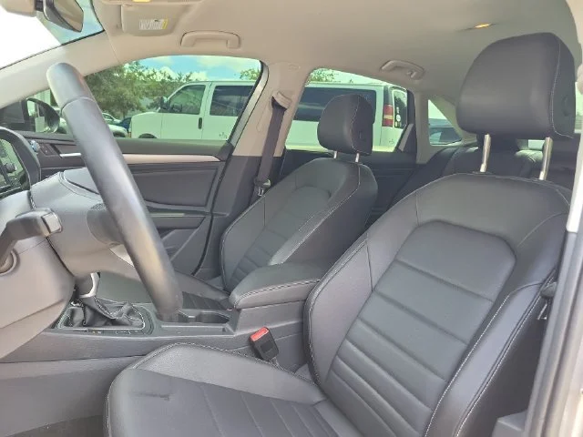 2023 Volkswagen Jetta SE - Photo 22