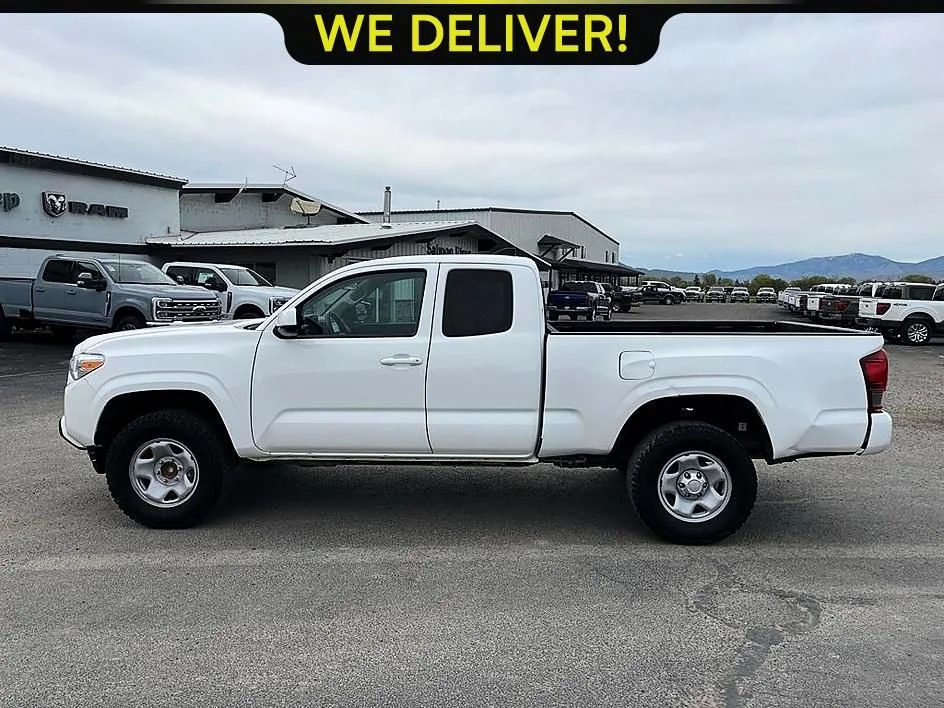 Used 2023 White Toyota SR image 8
