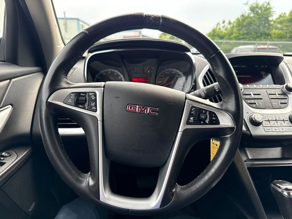 Used 2017 Silver GMC SLE-2 image 36