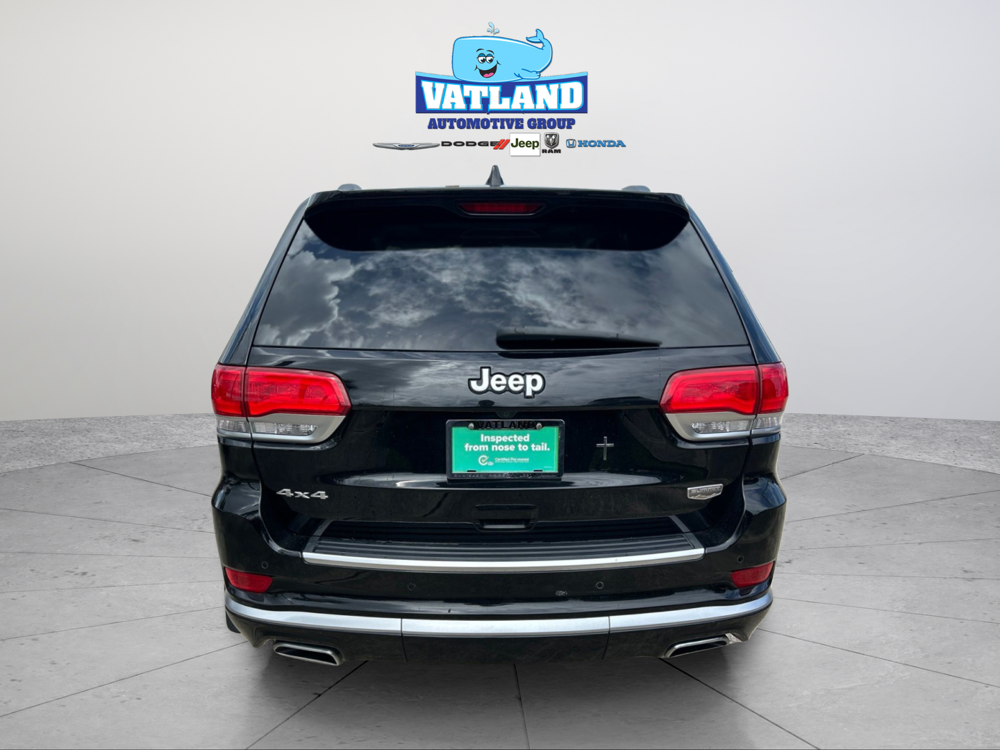Used 2019 Black Jeep Summit image 4