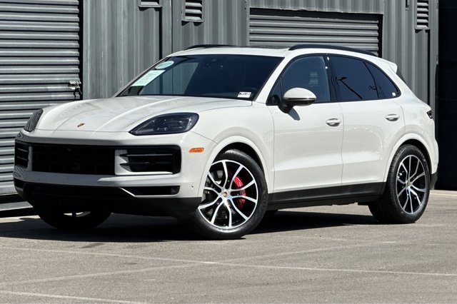 2024 Porsche Cayenne S