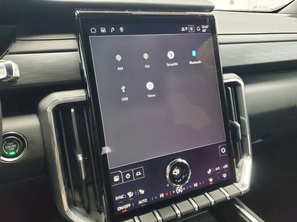 New 2026 Summit White GMC Elevation image 20
