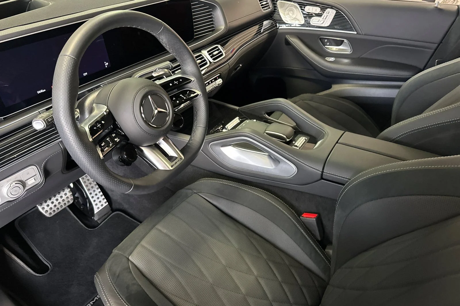Used 2025  Mercedes-Benz AMG® GLS 63 image 10