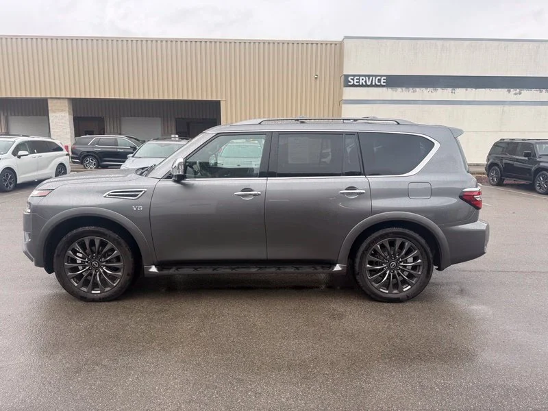 Used 2022 Gray Nissan Platinum image 22