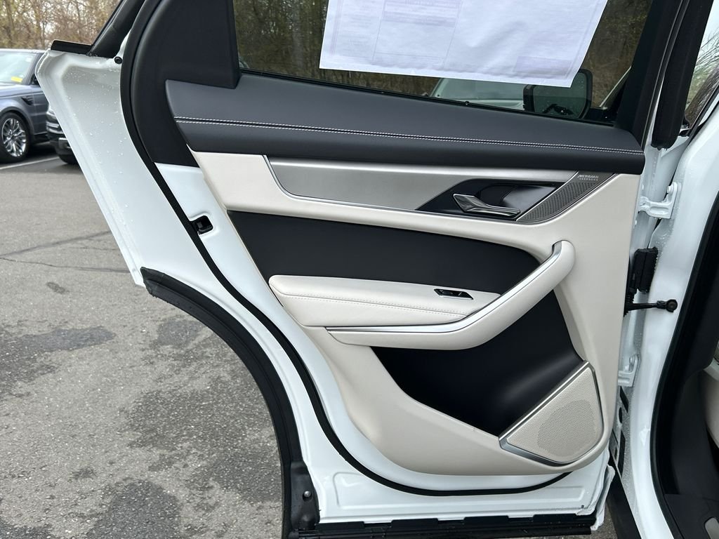 2026 Jaguar F-Pace R-Dynamic S - Photo 22