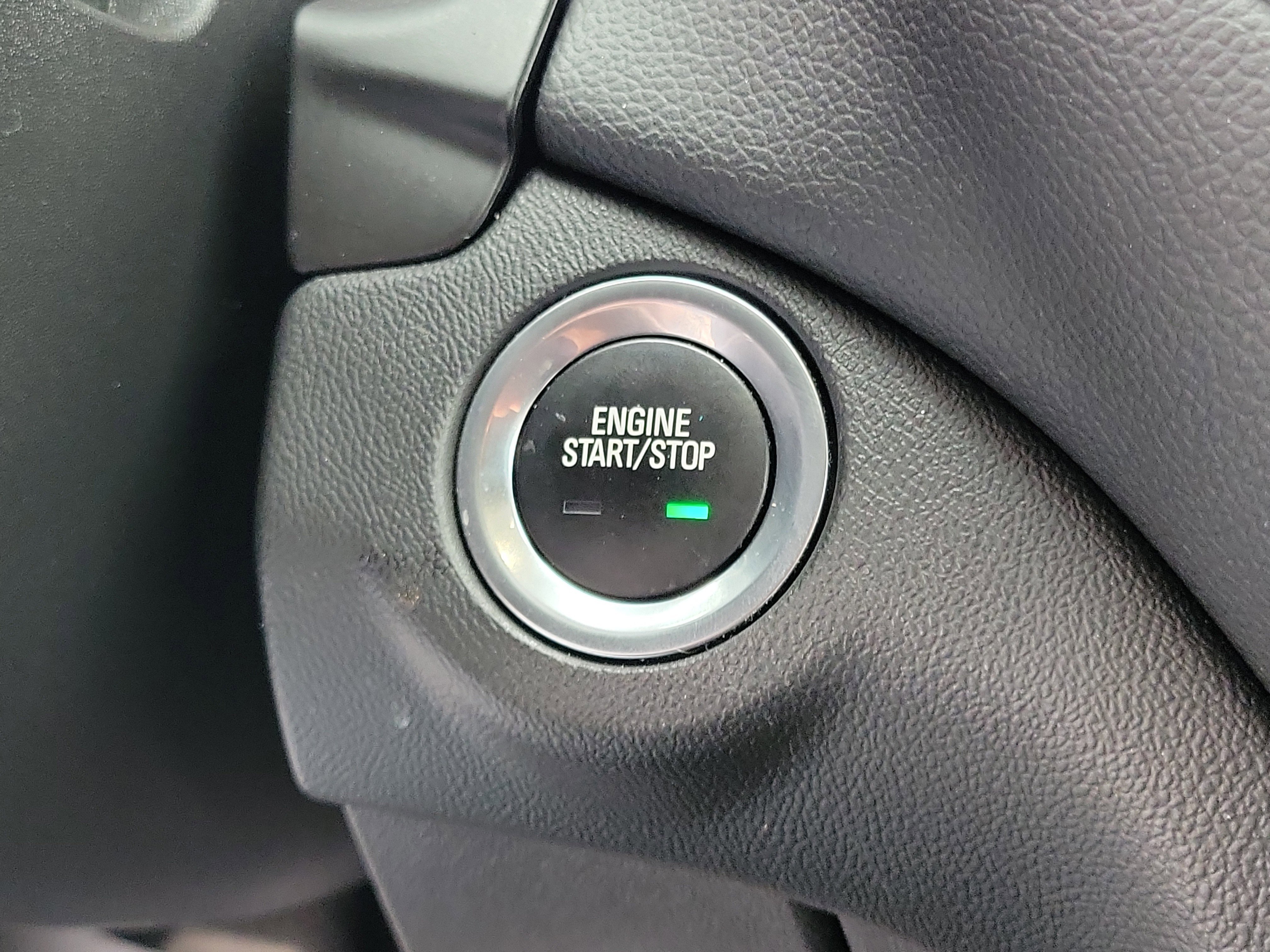 Used 2022 Summit White Chevrolet LT image 27
