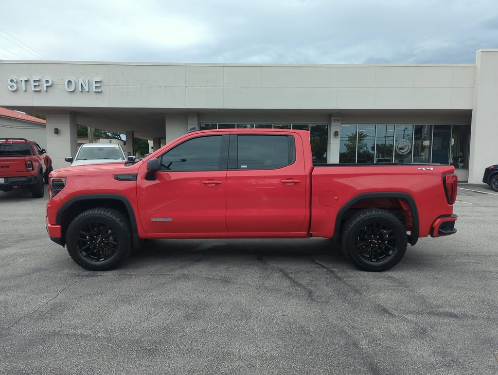 Used 2022 Cardinal Red GMC Elevation image 3