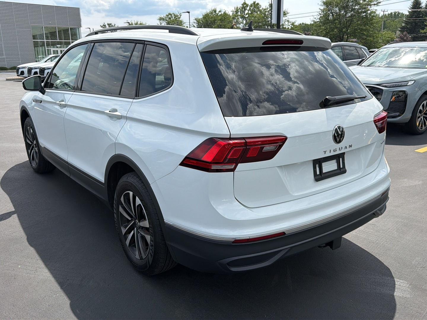 Used 2024 Pure White Volkswagen S image 3