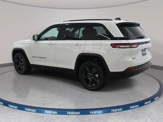 Used 2023 White Jeep Altitude X image 8