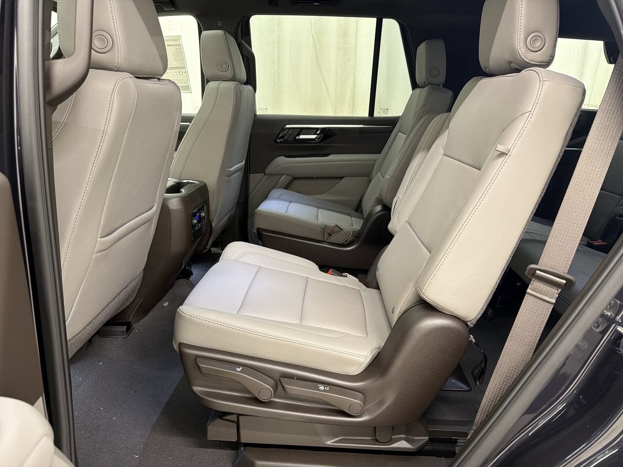 2026 Chevrolet Tahoe Z71 - Photo 19