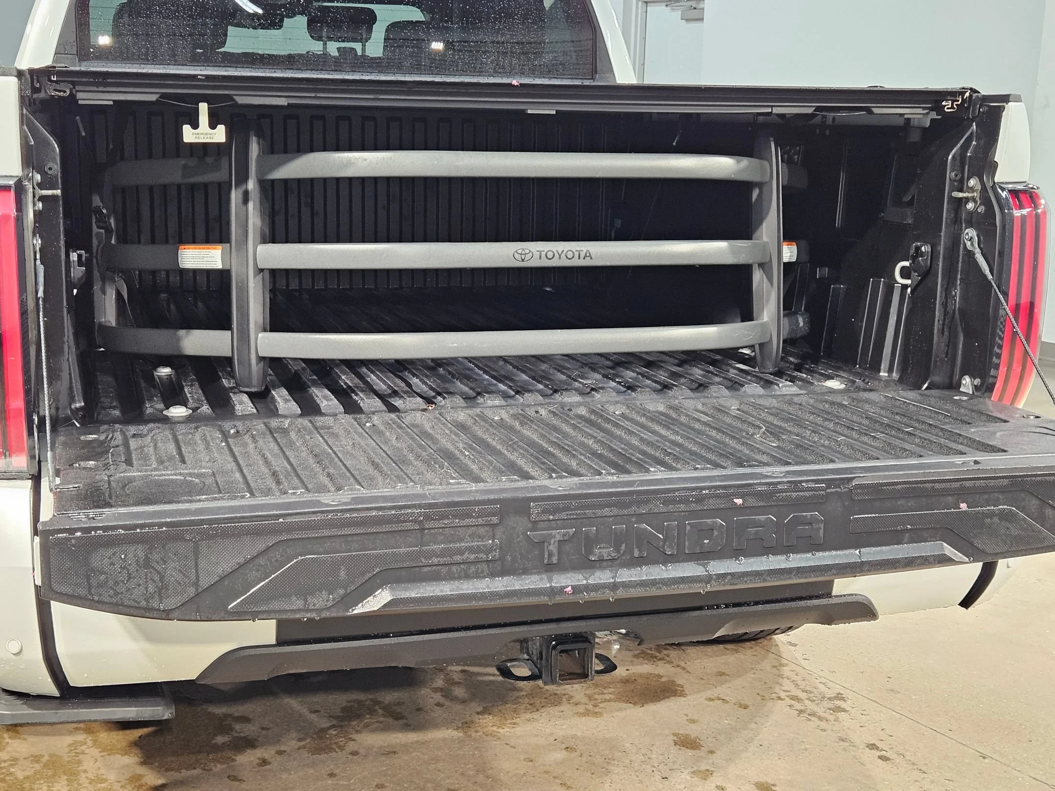 Used 2022 Wind Chill Pearl Toyota Platinum image 18