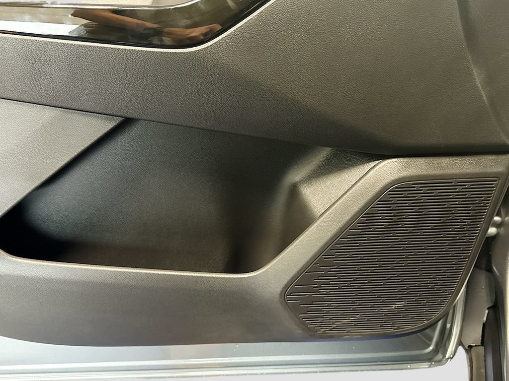 2027 Chevrolet Equinox LT - Photo 19