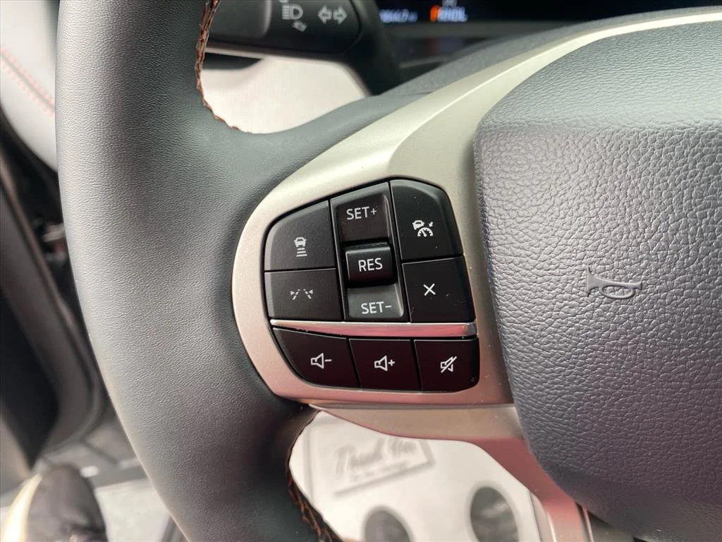 Used 2025 Gray Metallic Ford Active image 17