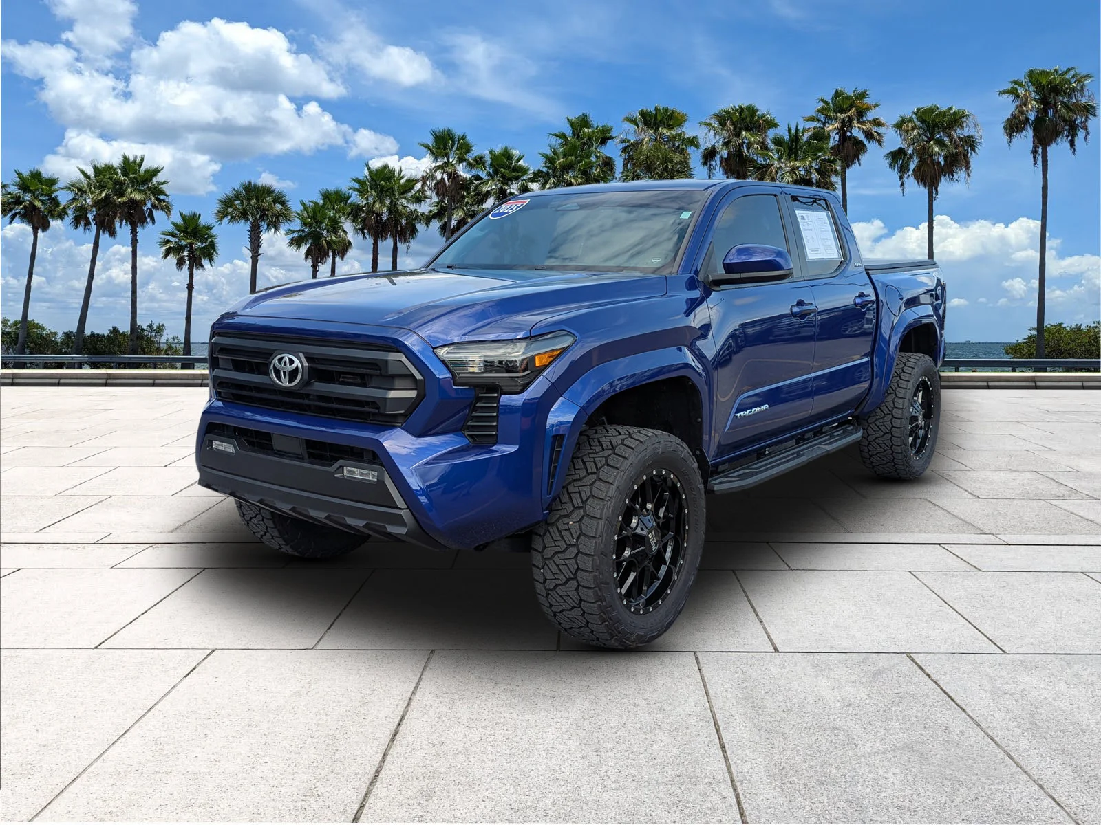 Used 2025 Blue Crush Metallic Toyota SR5 image 3