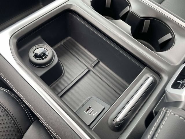 New 2026 Star White Metallic Tri-Coat Ford Platinum image 13